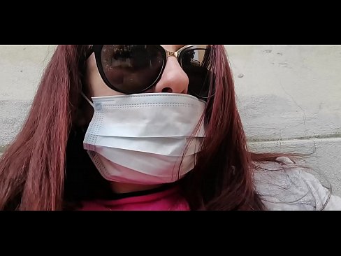 ❤️ Nicoletta se răzbună pe vecinul ei și face pipi în garajul lui (Special Covid19 Carantină italiană) ❤️❌  at ro.porn-milf300.ru