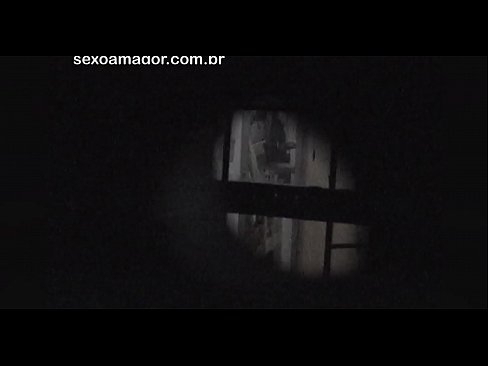 ❤️ Blondina este filmată în secret de un voyeur din cartier ascuns în spatele unor cărămizi goale ❤️❌  at ro.porn-milf300.ru