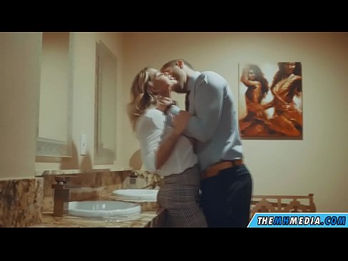 ❤️ Când o blondă cu sânii mari te seduce într-o toaletă publică ❤️❌  at ro.porn-milf300.ru